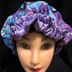 18-20 inch satin bonnet